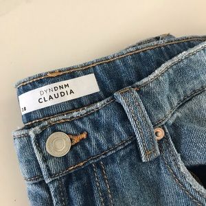 Embroidered high waisted mom jeans